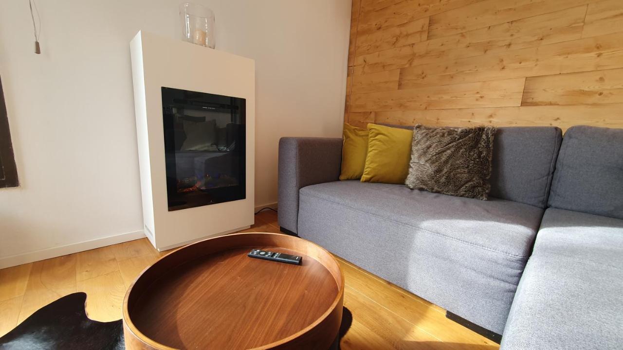 Apartment Mit Terrasse Im Alpinen Stil *