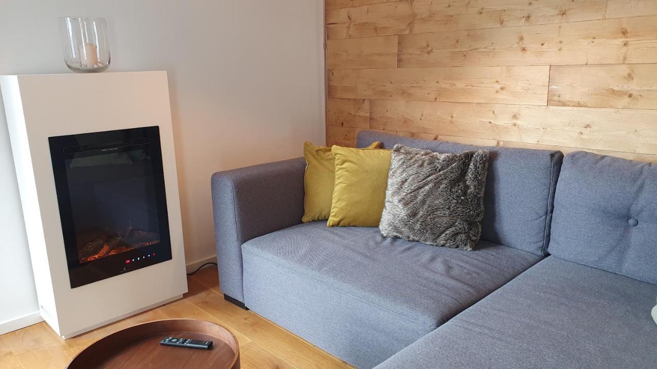 Apartment Mit Terrasse Im Alpinen Stil Schliersee